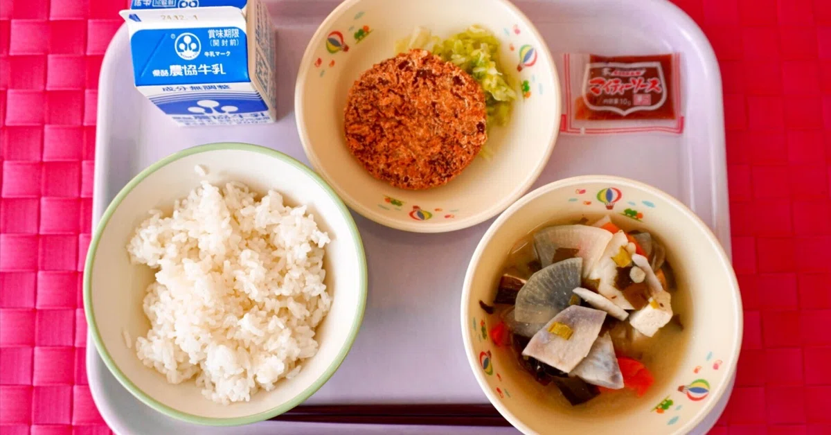 給食
